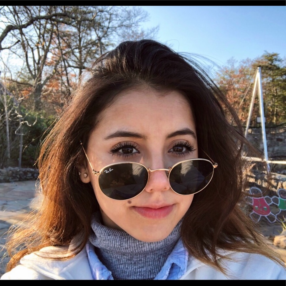 Meet your Posher, Melanie